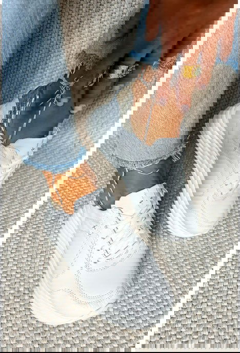 Białe sneakersy Porreta