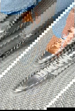 Metaliczne elastyczne sneakersy Norey