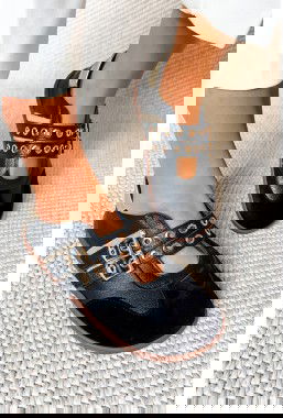 Czarne sneakersy barefoot Vioné